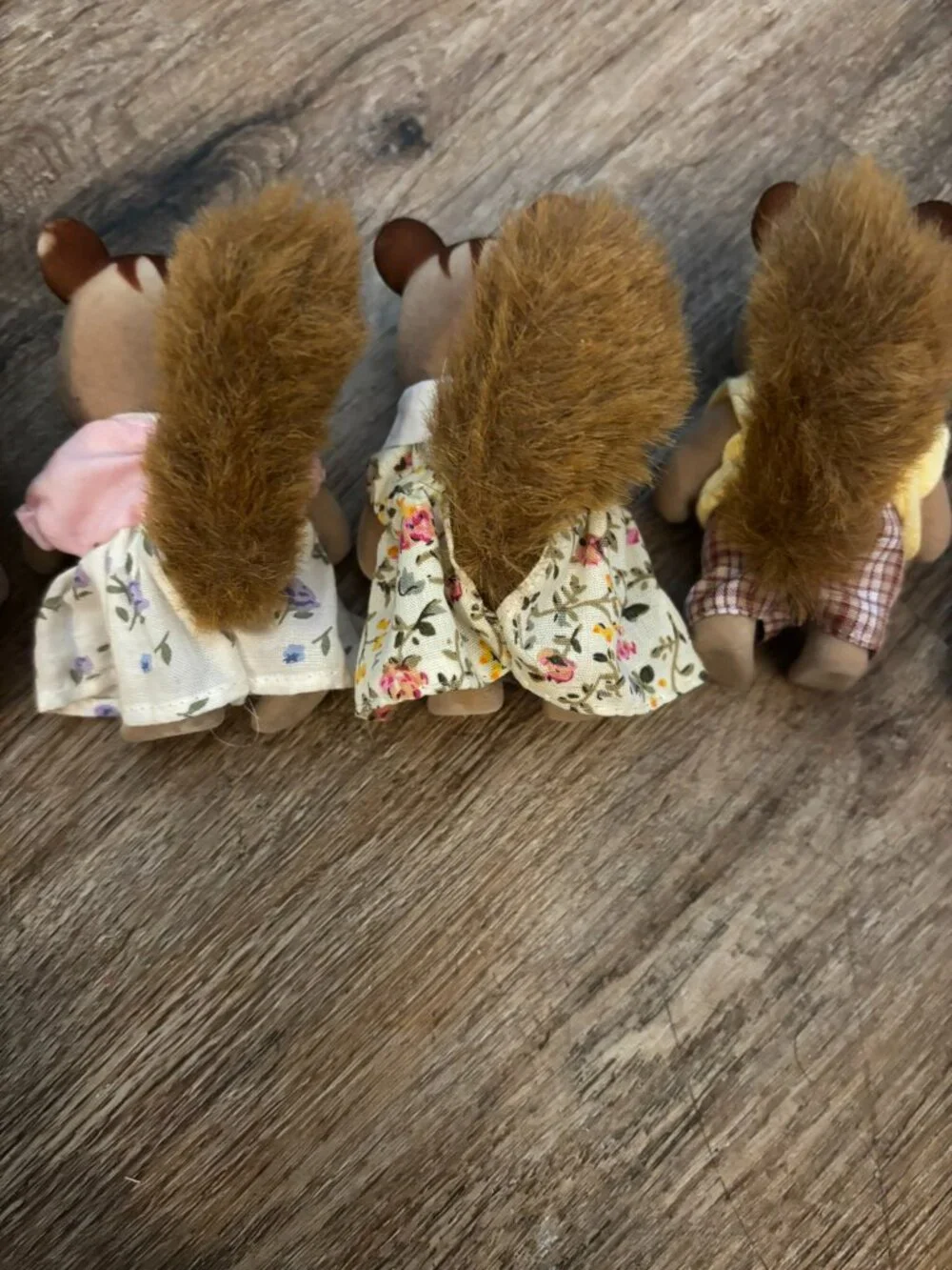 Lot 7 Sylvanian Families Calico Critters Walnut Squirrel w/babies twins